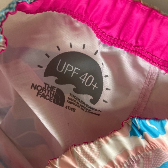 The North Face Shorts Toddler Size 4T Pink Mountain Hiking Water UPF 40+ - Picture 3 of 3